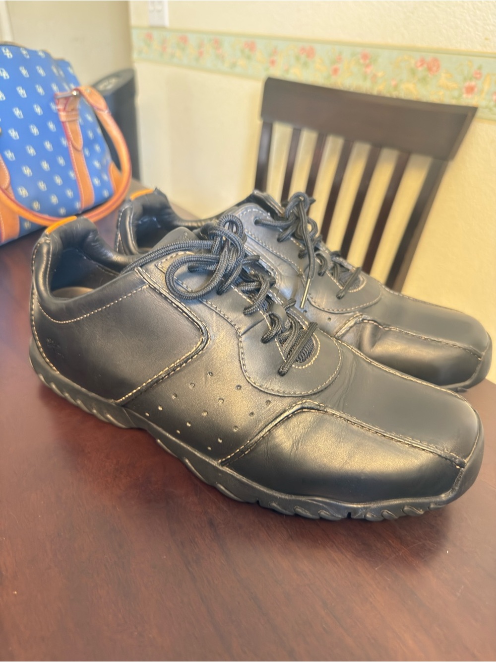 Timberland Men’s Black Leather Lace-Up Shoes – Size 11M